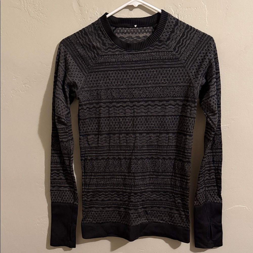 lululemon athletica Black and Gray Patterned Long Sleeve Top